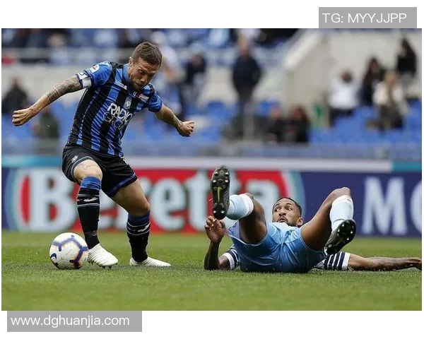 足球技艺精粹：球星如何通过揉球技巧掌控比赛节奏与场面